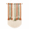 Décoration Murale Bohème en Macramé Écru/Vert/Orange 50x70cm